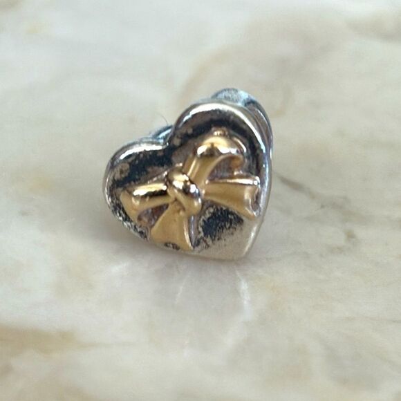 Michael Hill 925 Sterling Silver & 10K Gold Heart & Ribbon Charm Bead - Picture 3 of 5